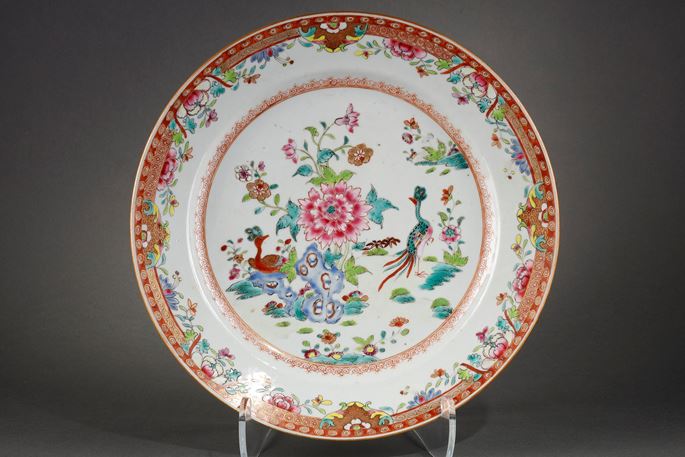 Dish porcelain Famille rose decorated with two birds and flowers | MasterArt